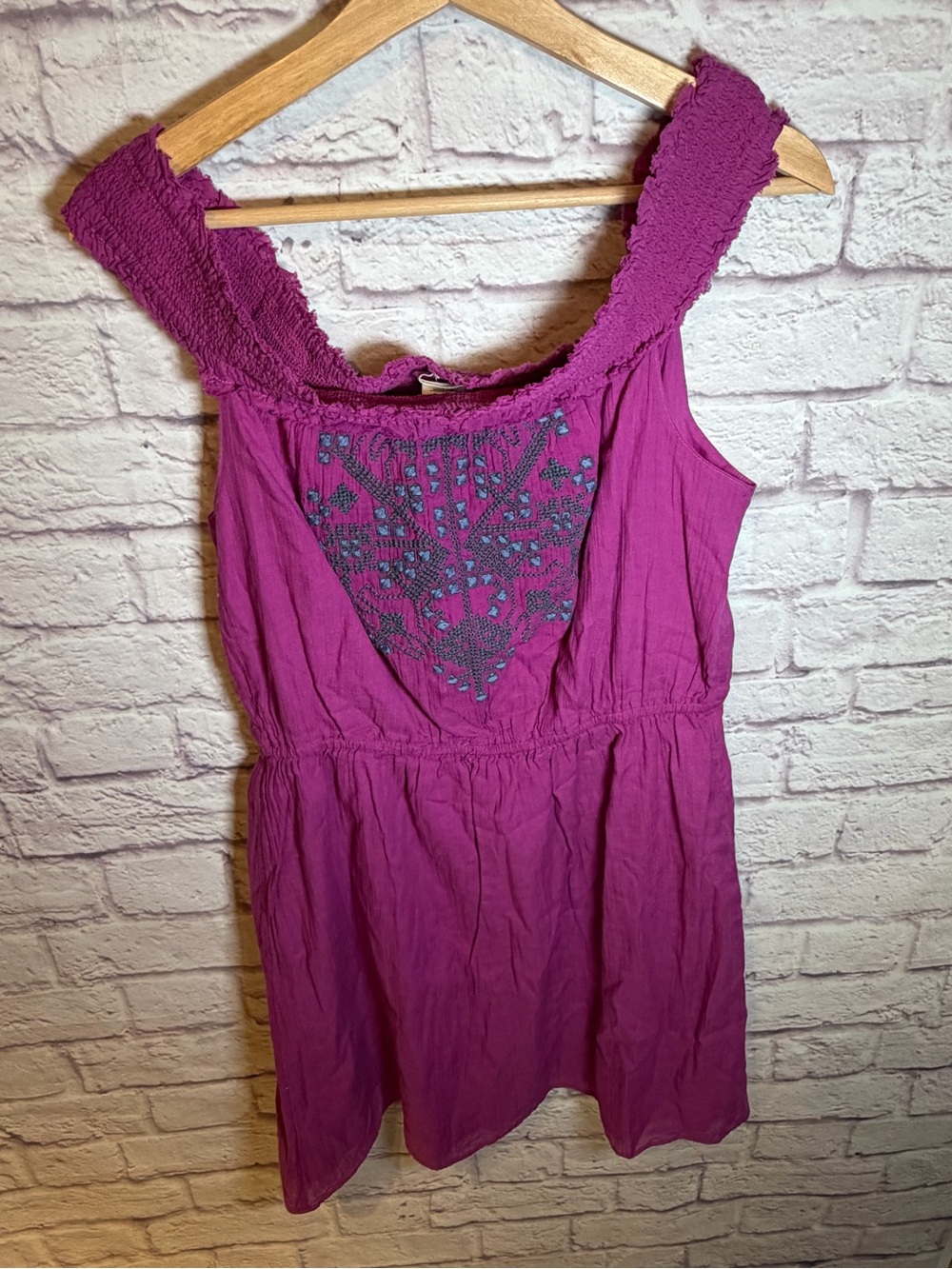 American Eagle Magenta smocked shoulder Dress women’s size‎ 6